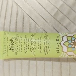 NWT deep cleansing face wash